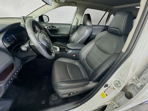Used 2024 Toyota RAV4 Limited w/ Advanced Technology Package AWD/4WD image 13