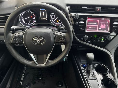 Used 2019 Toyota Camry LE image 11