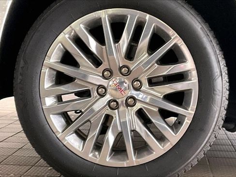 Used 2026 GMC Yukon Denali w/ Denali Reserve Package AWD/4WD image 35