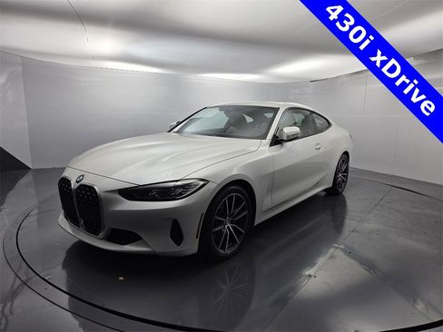 Used 2021 BMW 430i xDrive Coupe w/ Premium Package image 7