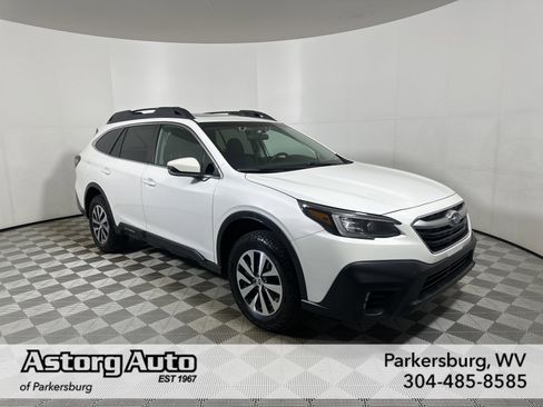 Used 2022 Subaru Outback Premium AWD/4WD image 1