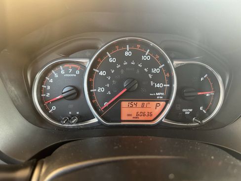 Used 2016 Toyota Yaris SE image 8