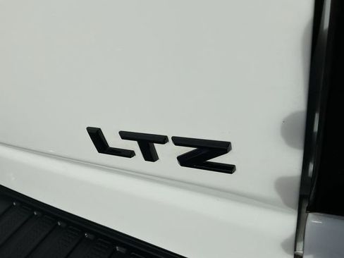 Used 2025 Chevrolet Silverado 2500 LTZ w/ Trail Boss Package image 37