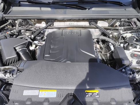 Used 2025 Audi Q5 Premium w/ Convenience Package image 15