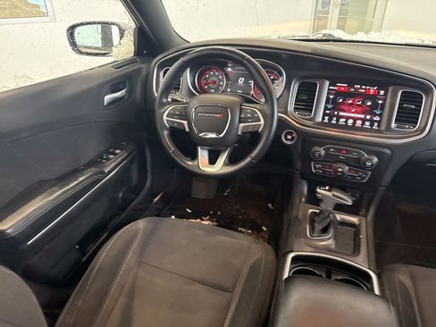 Used 2016 Dodge Charger SXT w/ Driver Confidence Group image 11