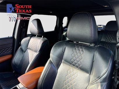 Used 2022 Mitsubishi Outlander SEL