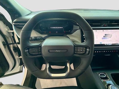 New 2026 Jeep Cherokee Limited image 11