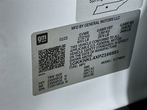 Used 2023 GMC Acadia SLE image 22