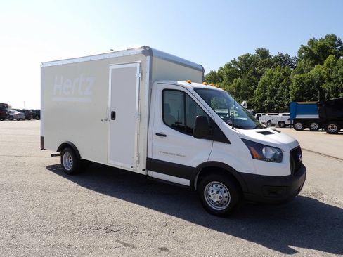 Used 2022 Ford Transit 350 DRW RWD image 10
