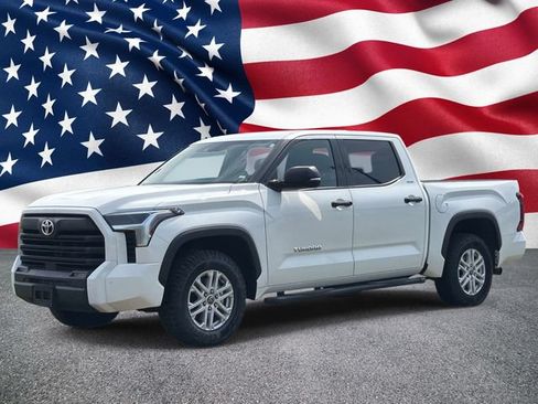 Used 2022 Toyota Tundra SR5 w/ Convenience Package RWD image 13