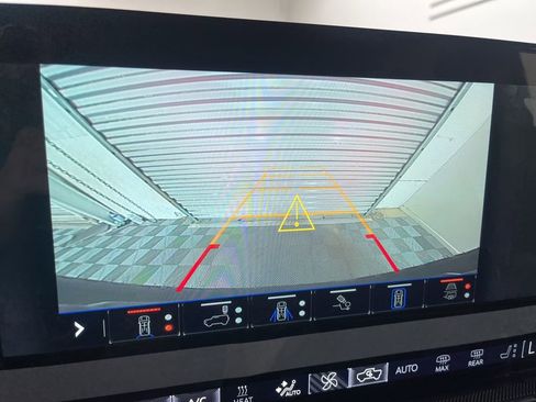 New 2025 GMC Hummer EV 2X image 10