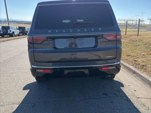 Used 2024 Jeep Wagoneer Series II w/ Premium Group I image 13