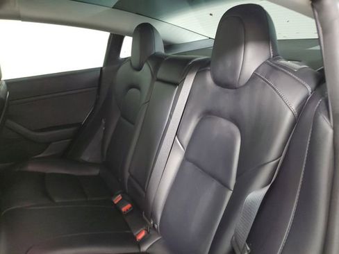 Used 2022 Tesla Model 3 Standard Range image 13