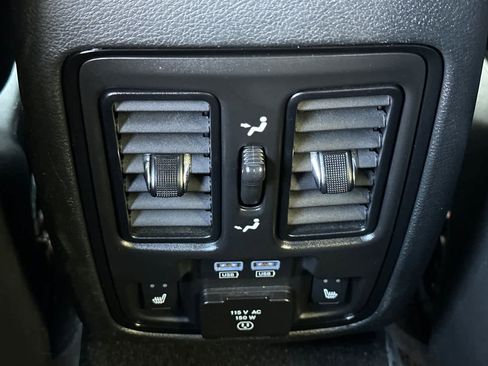 Used 2024 Dodge Durango GT image 14