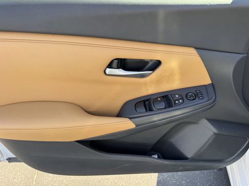 Used 2023 Nissan Sentra SV w/ SV Premium Package image 15