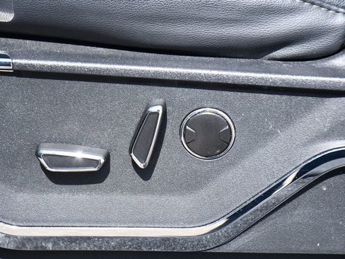 Used 2023 Ford F150 Lariat w/ Equipment Group 502A High image 39