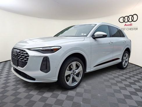 Used 2025 Audi Q5 Premium Plus AWD/4WD image 3