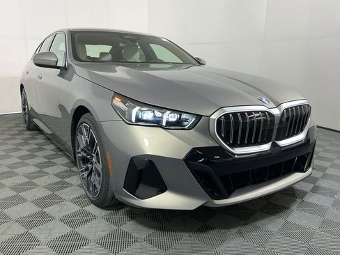 New 2026 BMW 530i w/ M Sport Package RWD image 4