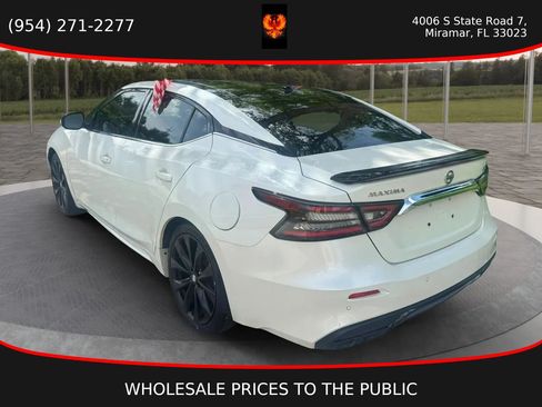 Used 2020 Nissan Maxima SR w/ Sport Mat Group FWD image 4