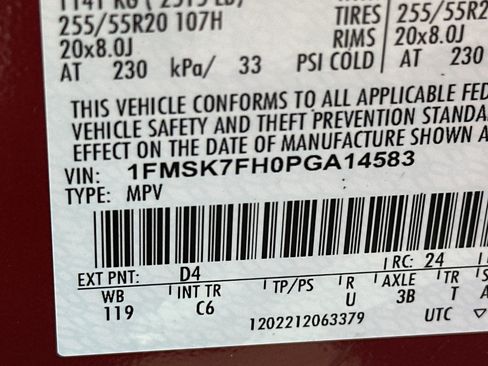 Used 2023 Ford Explorer Limited w/ Limited Technology Package RWD image 34