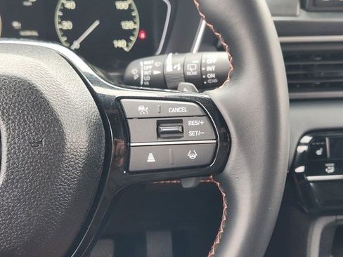 Used 2025 Honda Pilot Sport image 29