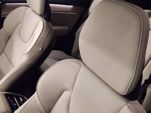 New 2026 Volvo XC90 T8 Plus w/ Protection Package Premier AWD/4WD image 15