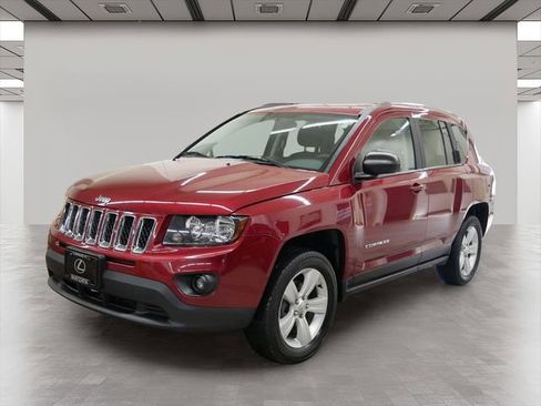 Used 2014 Jeep Compass Sport w/ Power Value Group FWD image 2