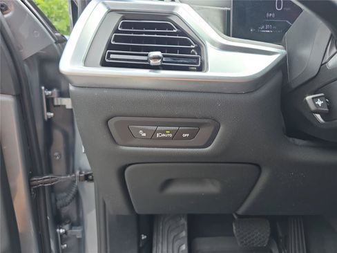 Used 2026 BMW X5 xDrive50e AWD/4WD image 34