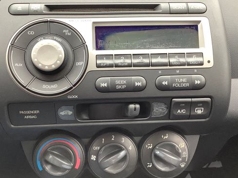 Used 2008 Honda Fit Sport image 18