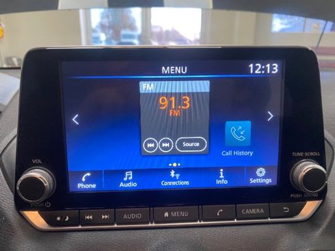 Used 2024 Nissan Sentra SV image 27