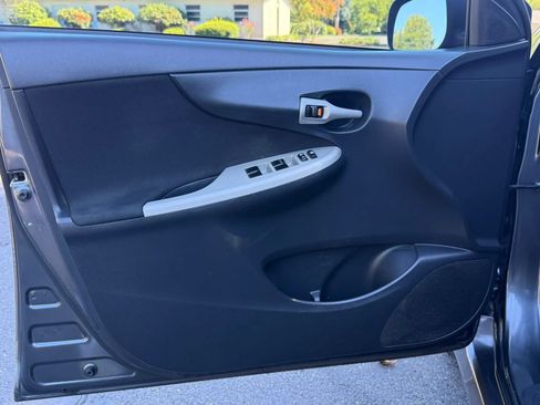 Used 2011 Toyota Corolla S FWD image 20