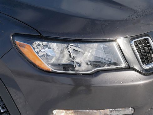 Used 2018 Jeep Compass Sport w/ Cold Weather Group image 16