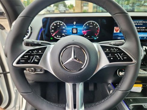 New 2026 Mercedes-Benz GLB 250 4MATIC image 19