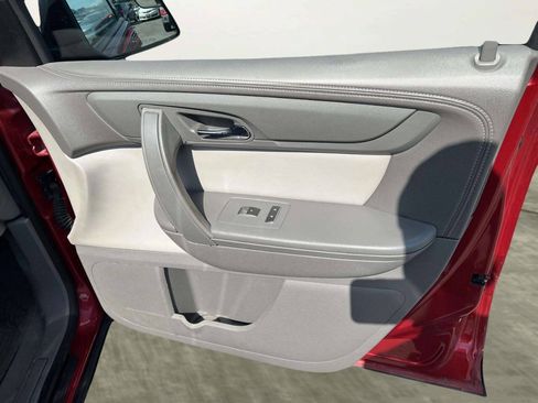 Used 2013 GMC Acadia SLE FWD image 4