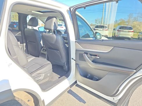 Used 2024 MAZDA CX-90 Plug-In Hybrid w/ Preferred AWD/4WD image 26