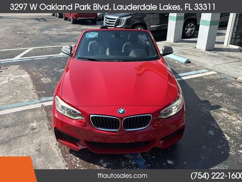 Used 2016 BMW M235i Convertible image 4