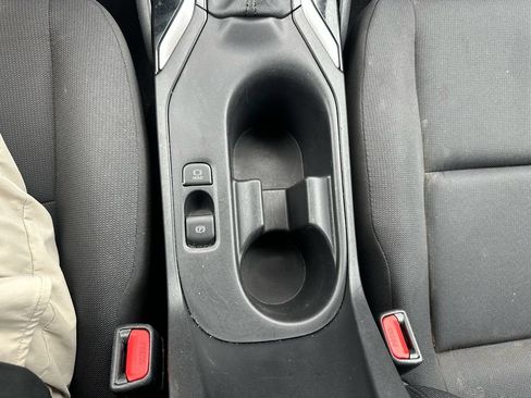 Used 2024 Toyota Corolla LE FWD image 16
