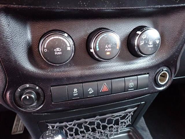 Used 2016 Jeep Wrangler Sahara AWD/4WD image 16