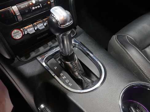 Used 2017 Ford Mustang GT Premium RWD image 31