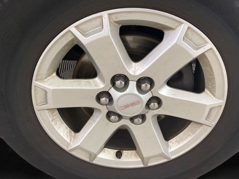 Used 2014 GMC Acadia SLE FWD image 32