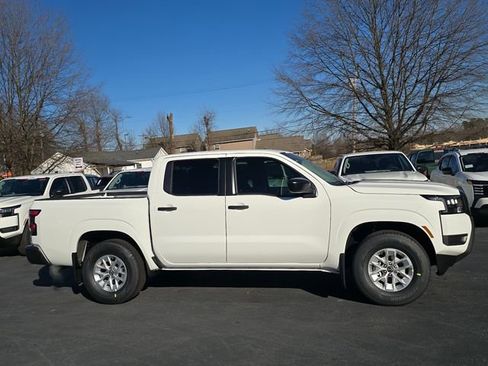 New 2026 Nissan Frontier S image 2