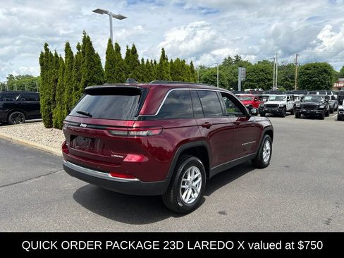 Used 2025 Jeep Grand Cherokee Laredo X w/ Luxury Tech Group I AWD/4WD image 3
