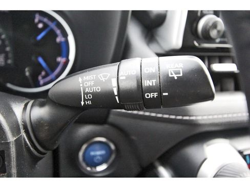 Used 2021 Toyota RAV4 Limited image 17