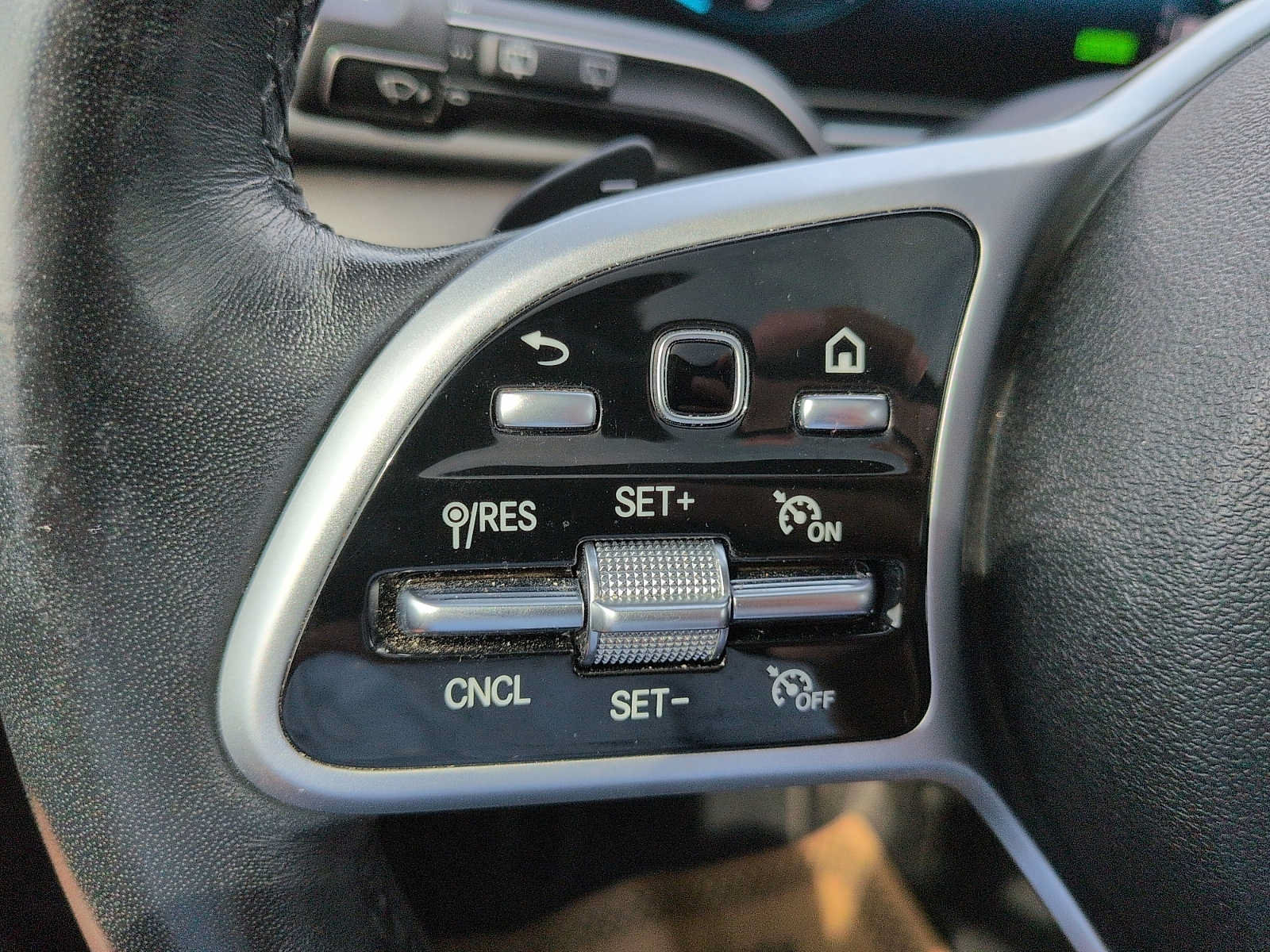 Used 2020 Mercedes-Benz GLS 450 4MATIC image 19