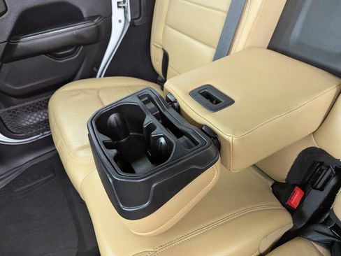 Used 2018 Jeep Wrangler Unlimited Sahara w/ Dual Top Group AWD/4WD image 39