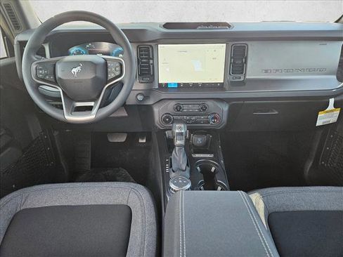 New 2025 Ford Bronco 4-Door image 14