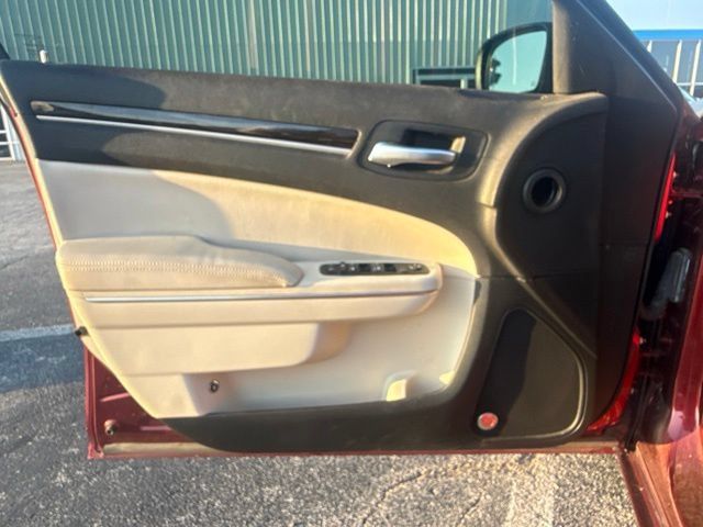 Used 2015 Chrysler 300 Limited w/ 300 Premium Group RWD image 13