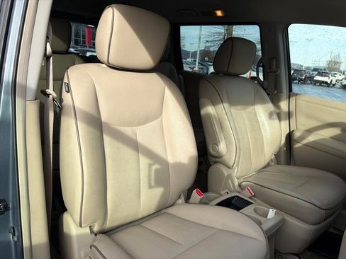 Used 2013 Nissan Quest SV w/ Leather Pkg image 16