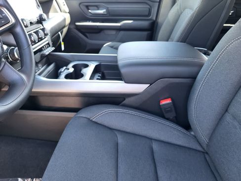 New 2026 RAM 1500 Express AWD/4WD image 23