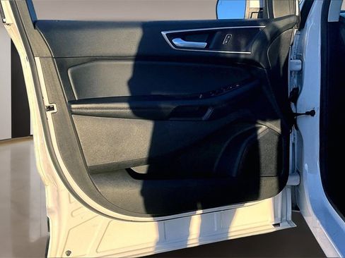 Used 2017 Ford Edge SEL w/ Equipment Group 201A image 17
